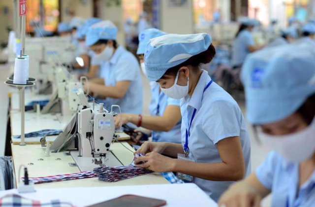 TỔNG HỢP QUY ĐỊNH TÍNH LƯƠNG LÀM THÊM GIỜ KỲ NGHỈ LỄ 30/4 - 01/5/2026